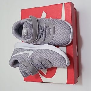 Brand New Nike Tanjun